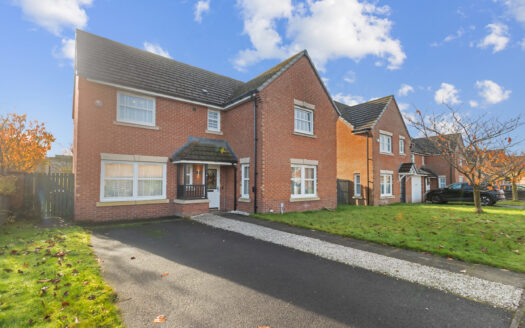 Blackhill Gardens, Glasgow, G23 5NE